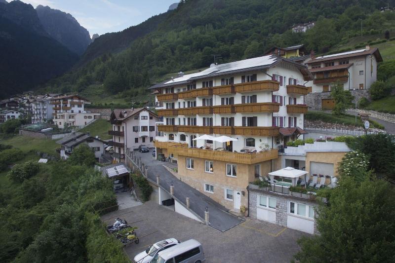 Hotel Olympia Мольвено Екстер'єр фото