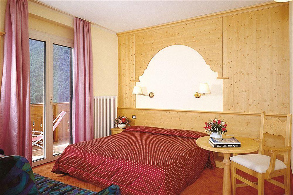 Hotel Olympia Мольвено Екстер'єр фото