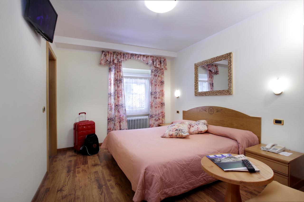 Hotel Olympia Мольвено Екстер'єр фото