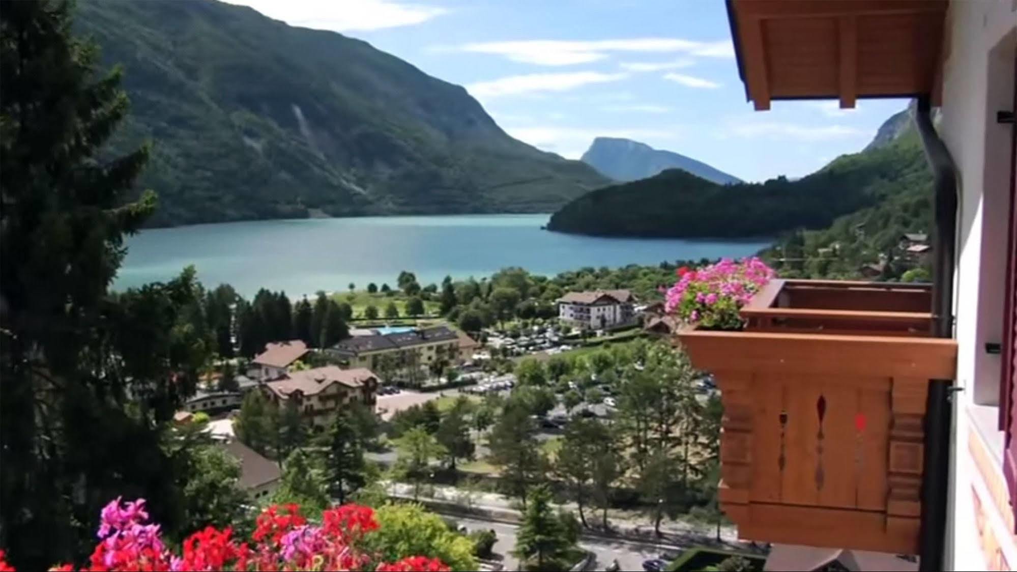 Hotel Olympia Мольвено Екстер'єр фото